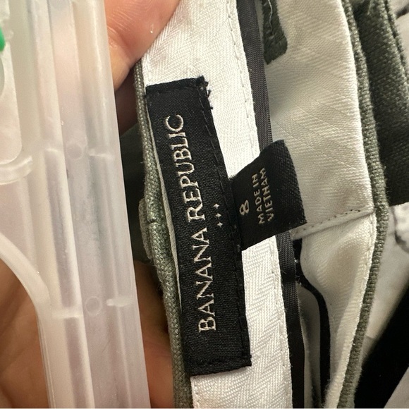 Banana Republic Women's Army Green Chino Khaki Fla Mid Thigh Shorts - Picture 4 of 4